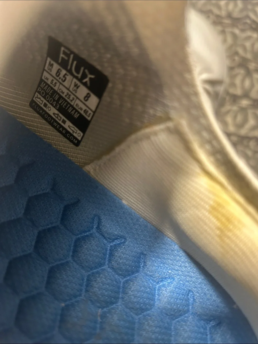 Flux woman’s White Knit Athletic Sneakers